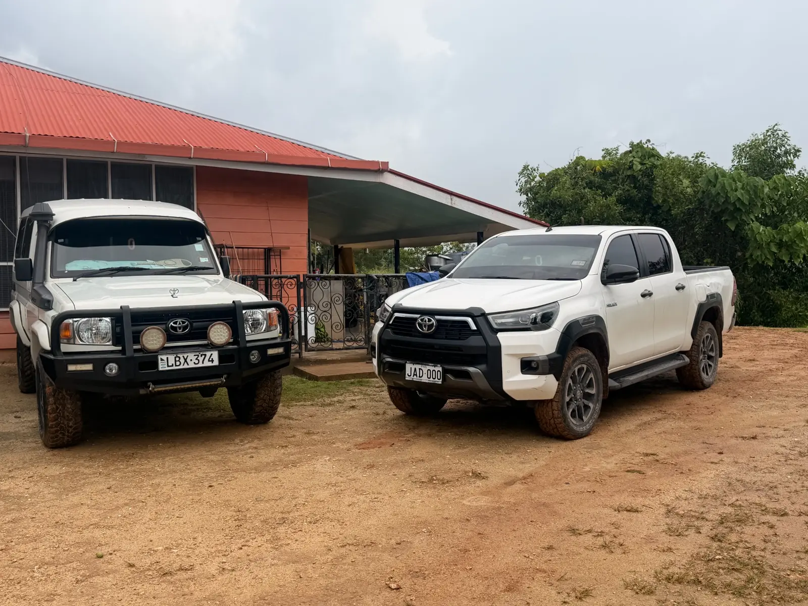 MAXNVID Land Cruiser and Toyota utility